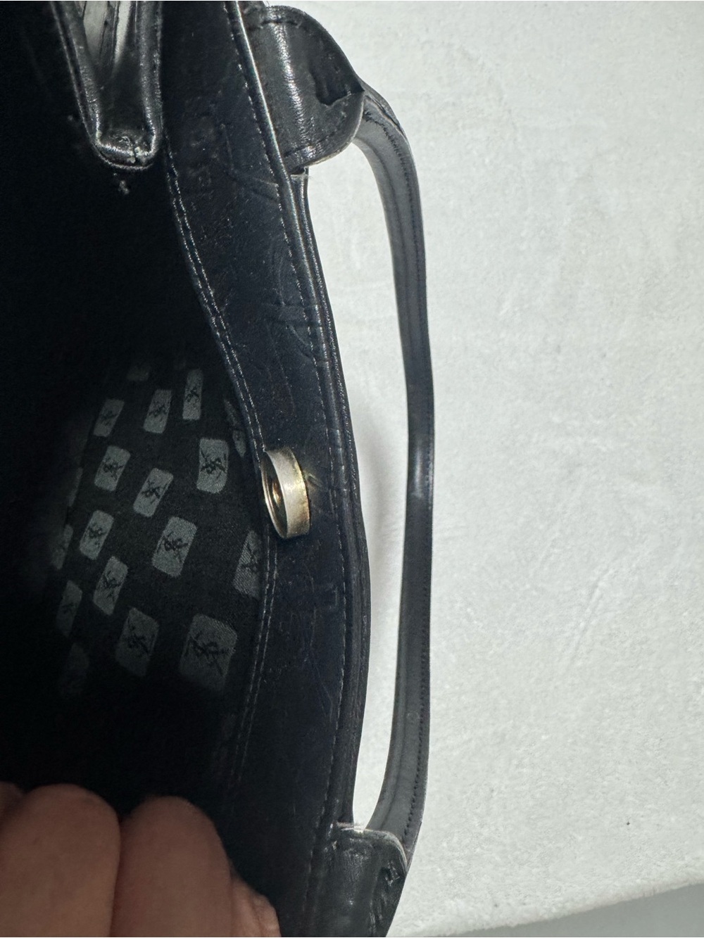 Saint Laurent Black Embossed Logo Shoulder Bag - Picture 11 of 12